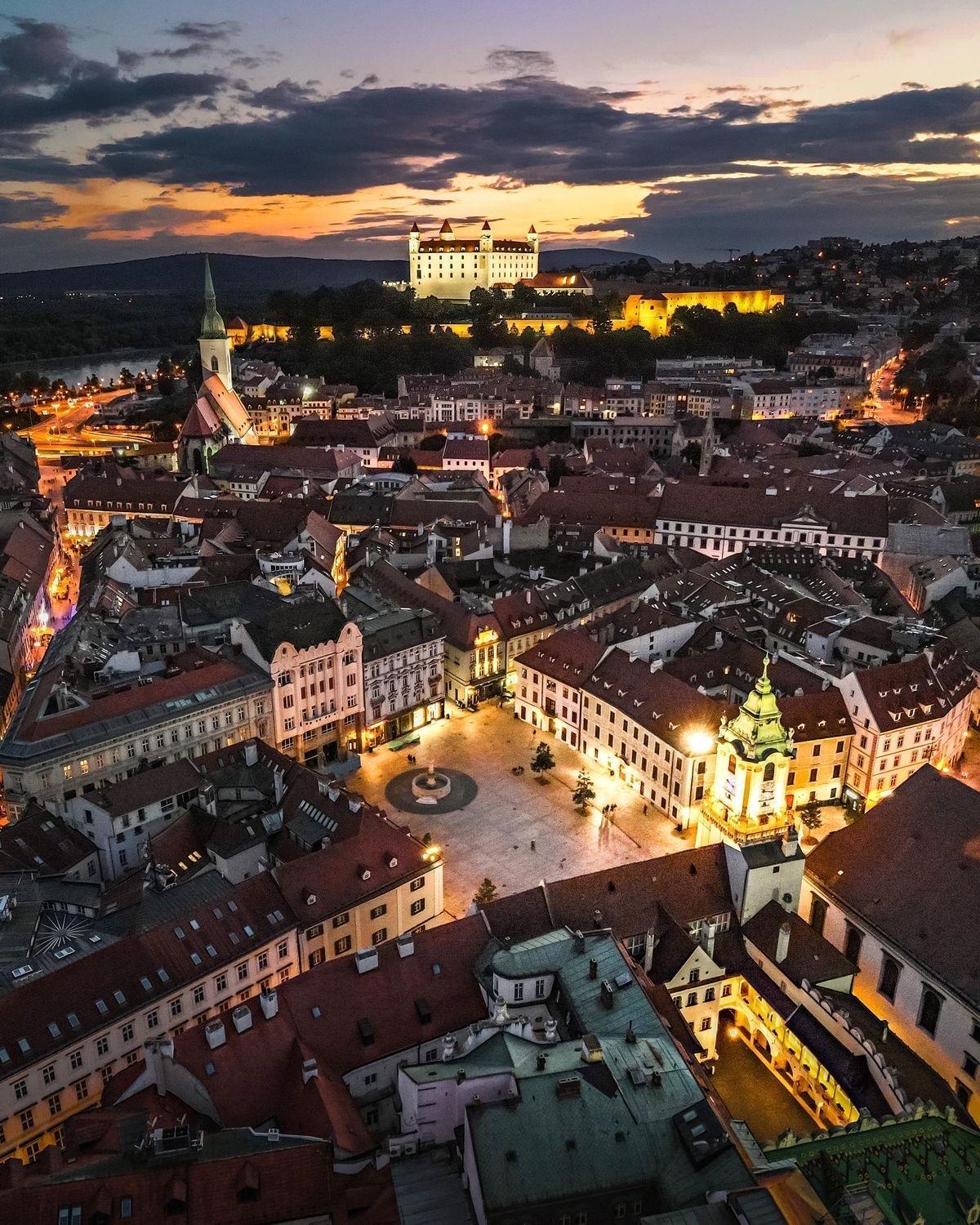 Nice Flat Under The Castle Bratislava Esterno foto